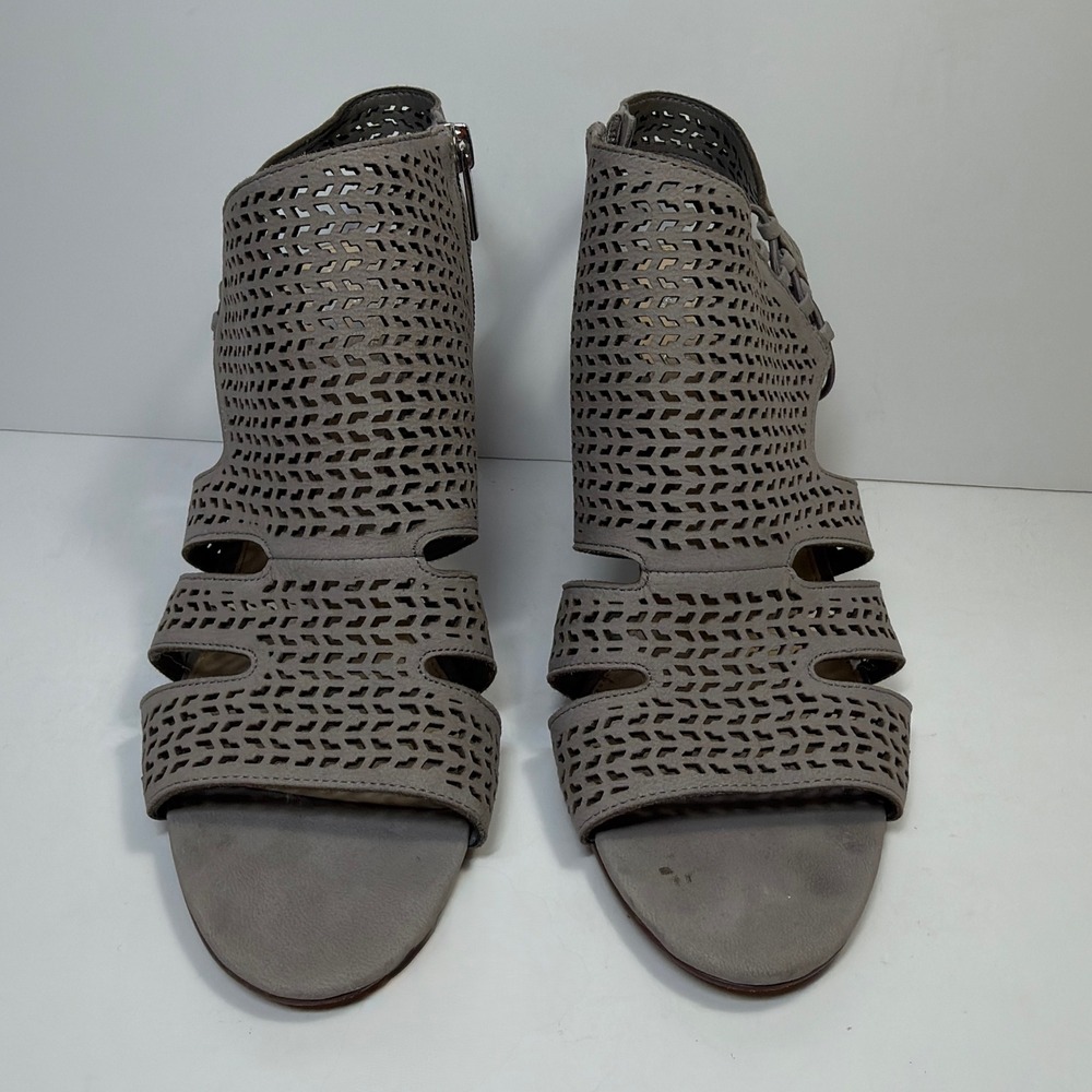 Vince Camuto Sandal Womens 9 Heeled Fistin Gray Laser Cut Boho Summer Office